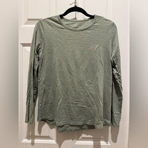 Vineyard Vine long sleeve whale shirt size small